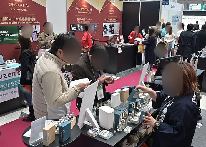 COSME Week TOKYO 2026 참가 브랜드 부스의 바이어 상담